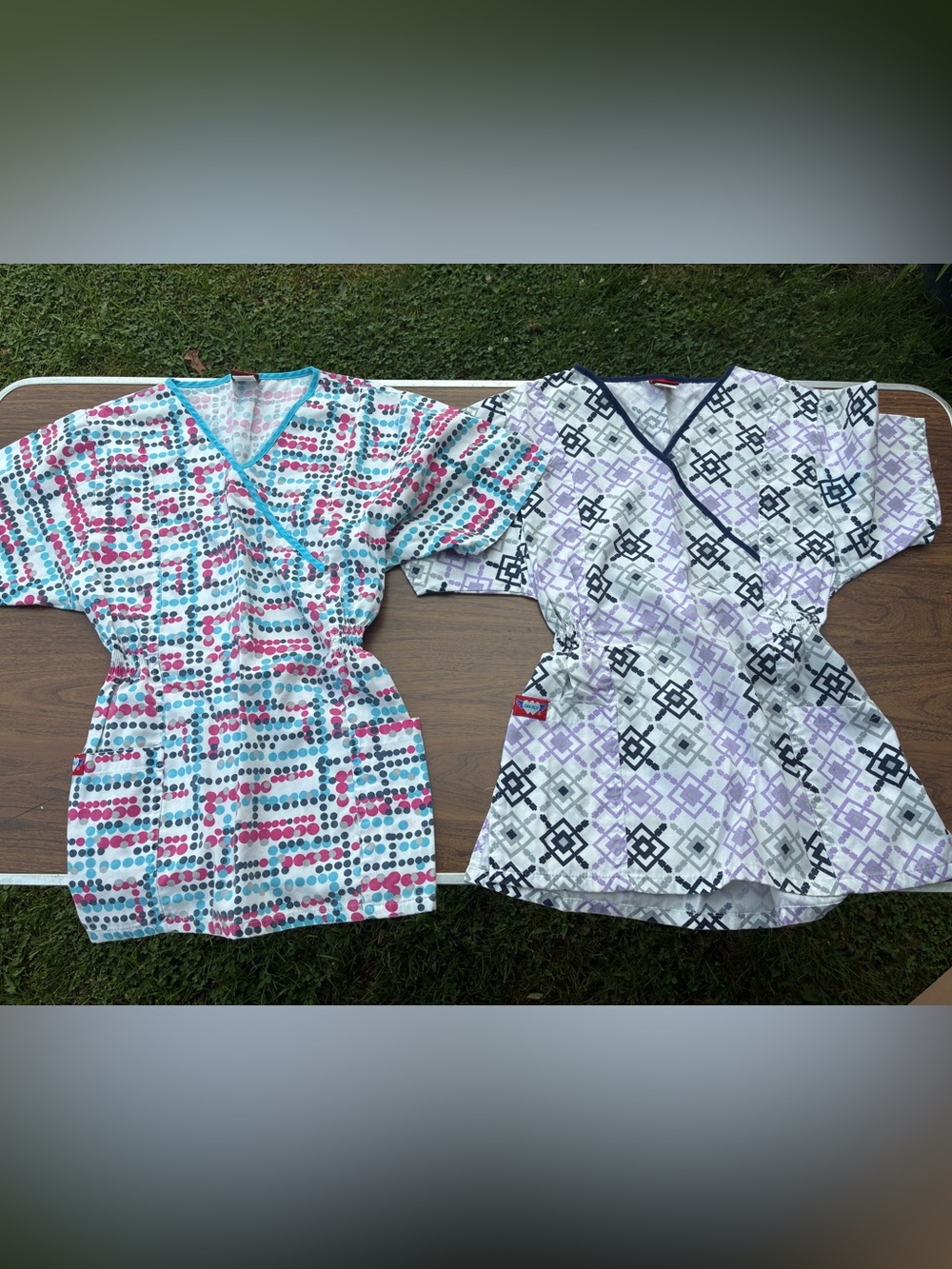Sherly Uniforms Women’s Nurse Scrub Top Set of 2 Size Small